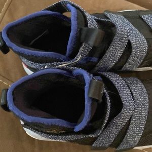 Men’s Nike Velcro shoes